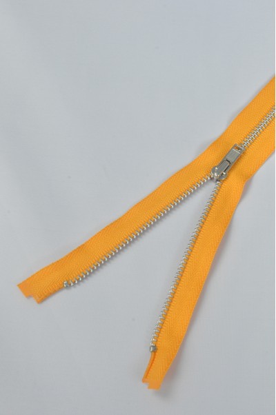 ZIP078  3號拉鏈  銀白色開尾拉鏈  單頭金屬拉鏈  不設單獨拉鍊訂購 後面照